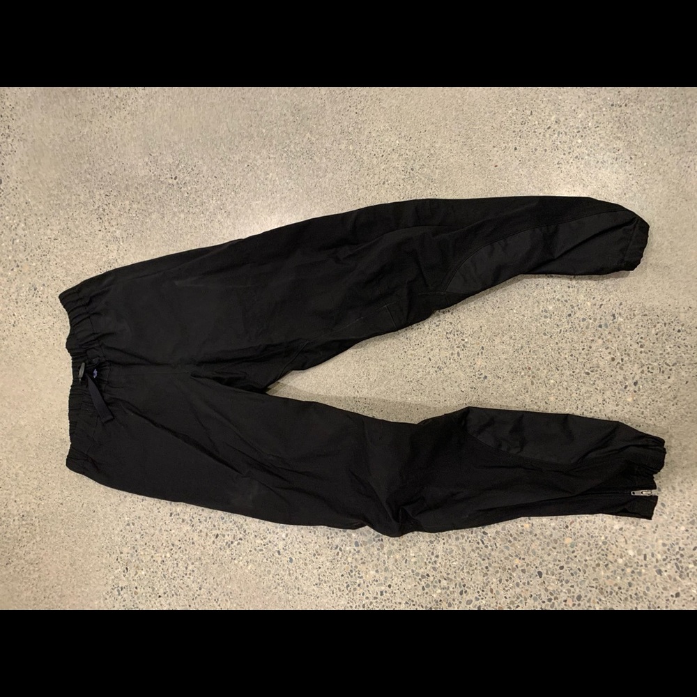 Men’s Medium Patagonia rain pants